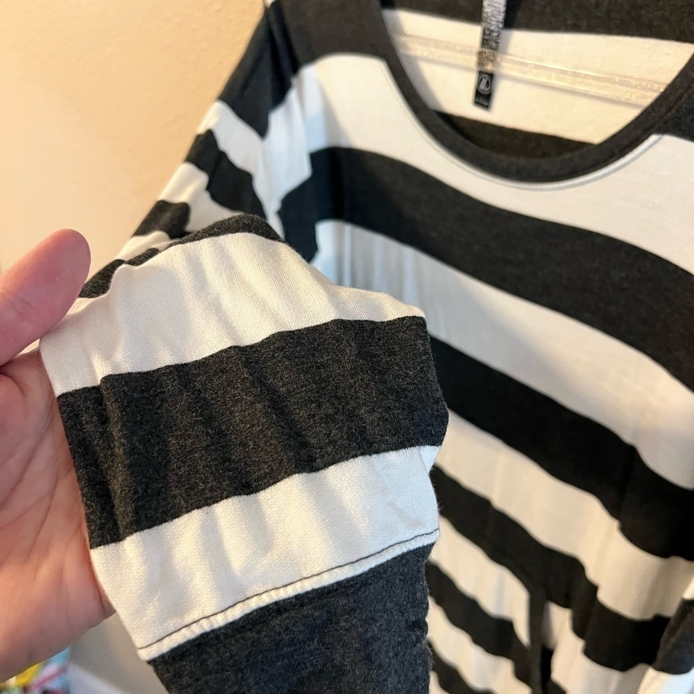 kensie sweater - Picture 4 of 7